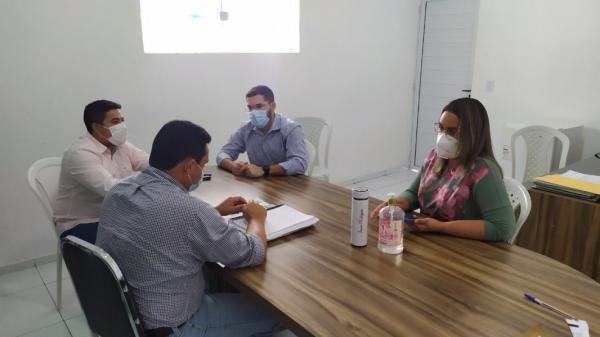 SMS de Floriano e OAB firmam parceria para imunizar advogados contra a gripe Influenza(Imagem:Secom)
