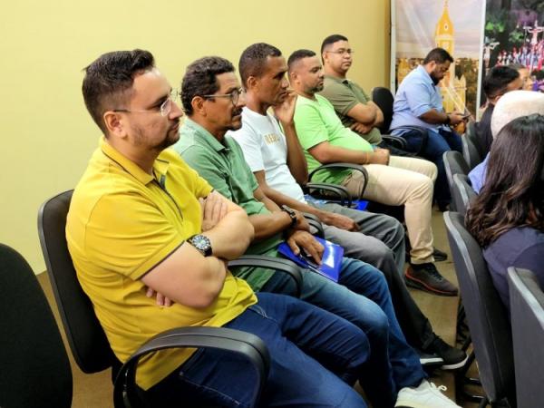 Controladoria de Floriano promove curso aos servidores que atuam na gestão e fiscalização de contratos (Imagem:Secom)