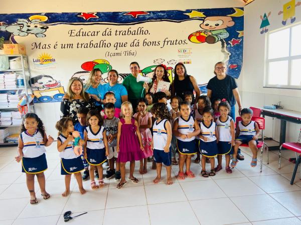 Semana da Criança no BiblioSesc com contação de história na Praia do Macapá.(Imagem:Divulgação)