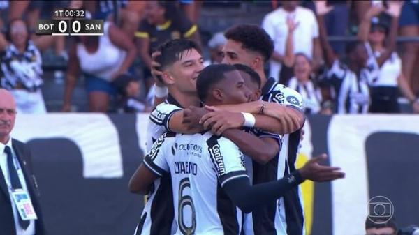 Aos 1 min do 1º tempo - gol de dentro da área de Joaquín Correa do Botafogo contra o Santos(Imagem:Reprodução)