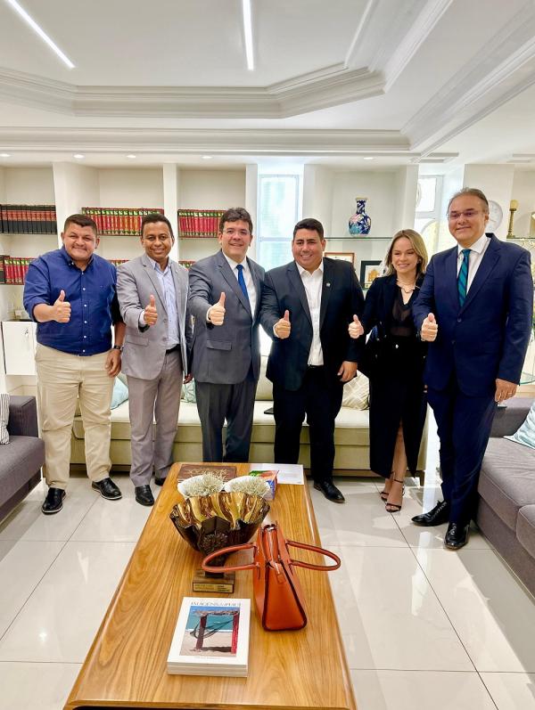 Deputado Francisco Costa participa de agendas com o governador Rafael Fonteles em defesa dos municípios.(Imagem:Gabriel Paulino)