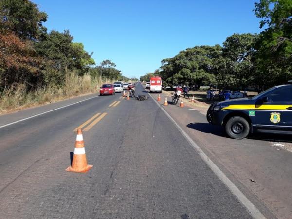 Mulher é atropelada por carro após colisão entre motocicletas em Teresina.(Imagem:Divulgação/PRF)