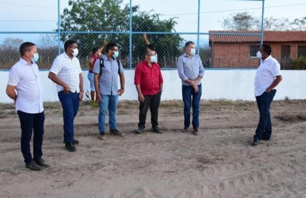 Prefeito Joel Rodrigues visita obras na comunidade L3(Imagem:SECOM)