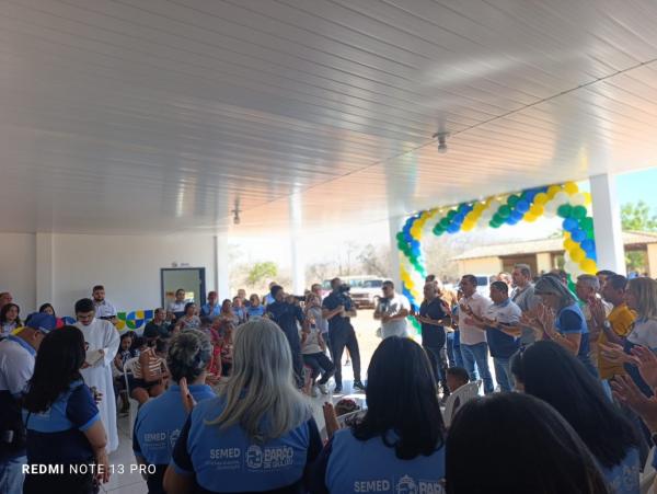 Prefeitura de Barão de Grajaú reinaugura escola na localidade Jatobá Ferrado.(Imagem:FlorianoNews)