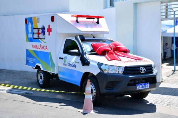 Vereadores acompanham  entrega de ambulância para a Saúde de Floriano(Imagem:CMF)