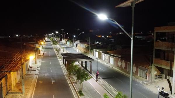 Avenida Fauzer Bucar recebe novas luminárias de led(Imagem:SECOM)