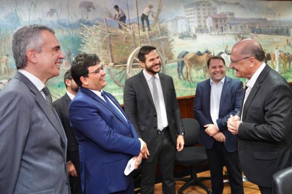 O governador tratou com o ministro Geraldo Alckmin sobre os projetos de novas empresas que estão aguardando autorização para instalação no local.(Imagem:Divulgação)