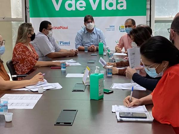 COE Piauí se reúne para discutir aumento de casos Covid.(Imagem:Ascom Sesapi)