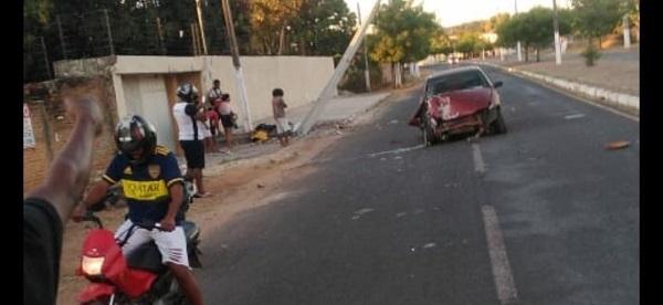 Carro desgovernado colide em poste e mata idoso em cidade do Piauí(Imagem:Reprodução)
