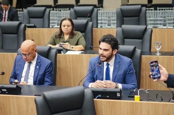 Dr. Marcus Vinícius Kalume celebra momento de devoção do Festejo de São Pedro de Alcântara.(Imagem:Thiago Amaral/Ascom Alepi)