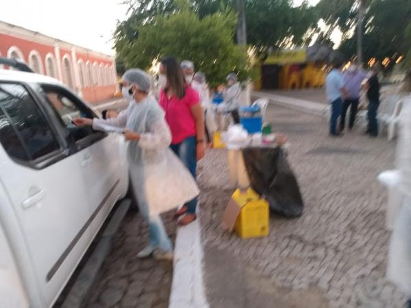 Drive-thru de vacinação contra gripe foi realizado no Cais do Porto em Floriano(Imagem:FlorianoNews)