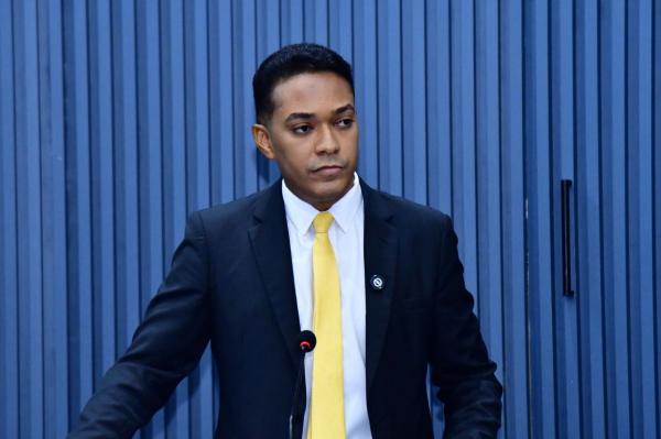 Vereador Felipe Vieira denuncia irregularidades na UPA de Floriano.(Imagem:Ascom)