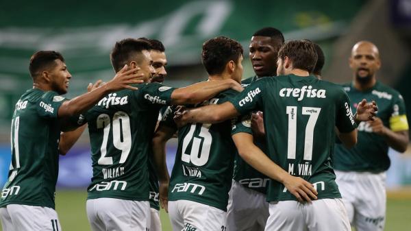 Verdão abre placar, sofre empate e encontra dificuldades até conseguir gol da vitória com Willian; jogo é marcado por reencontro de Fernando Prass com seu ex-clube.(Imagem:Cesar Greco / Ag. Palmeiras)