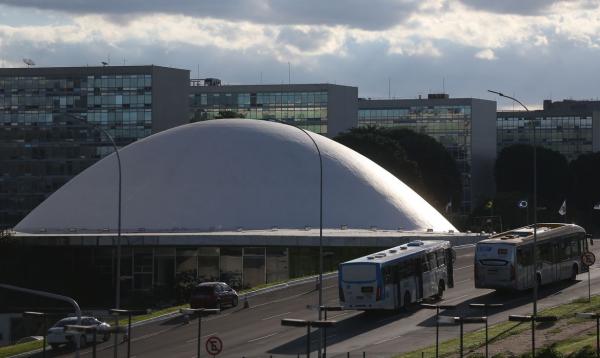 Senado pode votar mudança na concessão de transporte interestadual.(Imagem:Marcello Casal JrAgência Brasil)