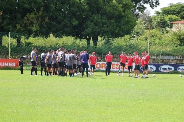 Treino do River-PI(Imagem:Julio Costa)