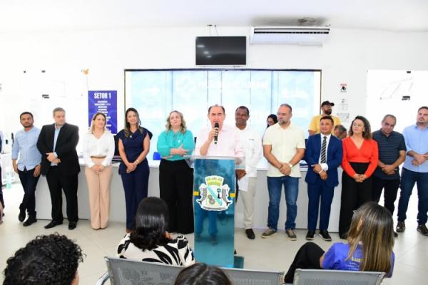 Floriano recebe carreta do programa