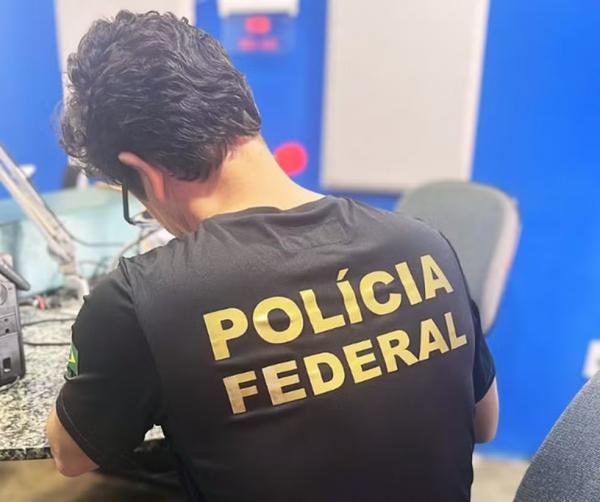 PF cumpre mandado de busca e apreensão de conteúdo de abuso sexual infantil em Picos, no PI.(Imagem:Reprodução/PF)