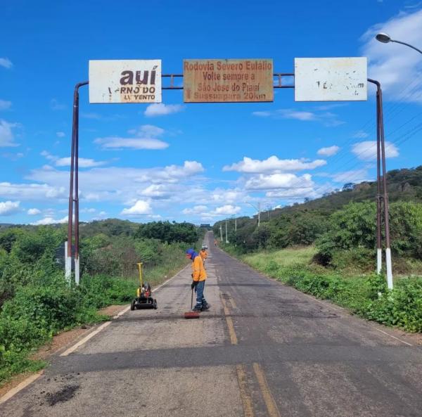 DER-PI inicia a recuperação de 21 trechos de rodovias estaduais no Piauí.(Imagem:Ascom DER-PI)