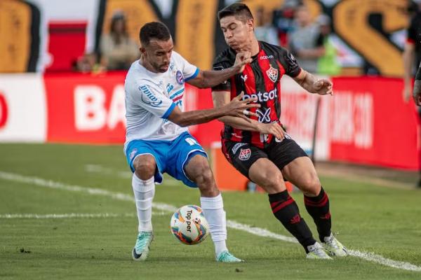 Caio Alexandre e Osvaldo no Ba-Vi(Imagem:Victor Ferreira / EC Vitória)