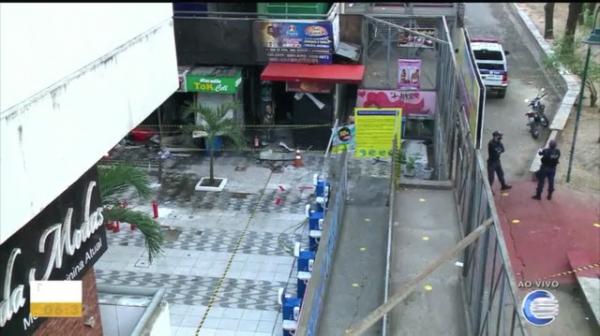 Lojistas que tiveram boxes incendiados ficarão em instalações temporárias no hall de entrada, em frente à Praça da Bandeira.(Imagem:Reprodução/TV Clube)