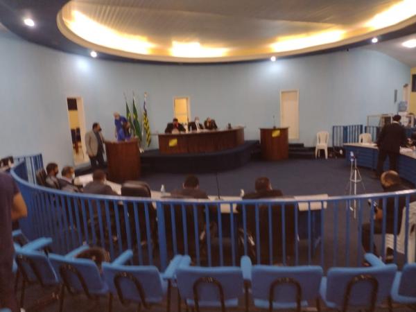 Sessão extraordinária na Câmara Municipal de Floriano(Imagem:FlorianoNews)