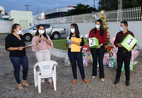 Profissionais da saúde do HRTN recebem celebração especial de natal(Imagem:HRTN)