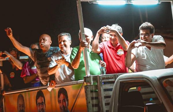 Rafael Fonteles e Wellington Dias realizam carreata na cidade de Valença.(Imagem:Divulgação/ Ascom Rafael Fonteles)