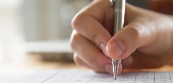 Prova de concurso p&uacute;blico(Imagem:Reprodu&ccedil;&atilde;o/Freepik)