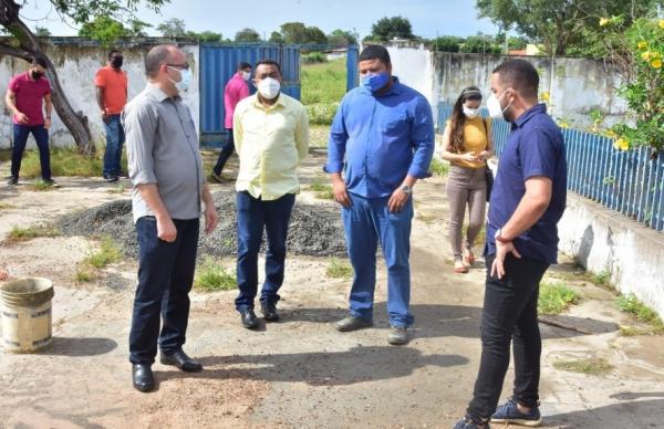 Escolas municipais de Floriano recebem obras de reestruturação.(Imagem:Secom)