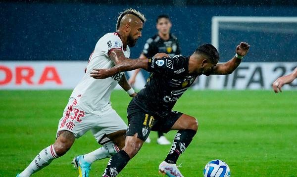 Rubro-Negro perde por 1 a 0. Título será decidido no Maracanã.(Imagem:© Reuters/Cristina Vega/Direitos Reservados)