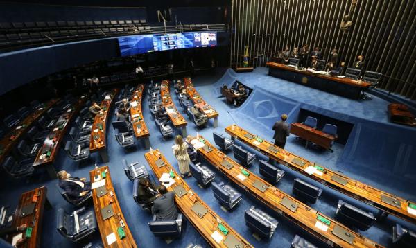 Texto que garante parcelas do auxílio emergencial segue para Câmara.(Imagem:Fabio Rodrigues Pozzebom/Agência Brasil)