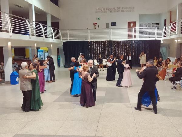 Baile Vem Dan&ccedil;ar do Sesc Beira Rio celebra 35 anos do Grupo Vida Nova.(Imagem:Divulga&ccedil;&atilde;o)