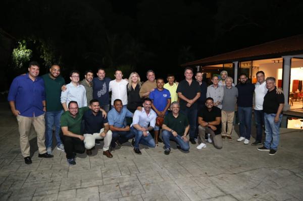 Ciro assiste jogo da Seleção Brasileira ao lado de aliados, deputados e lideranças do Progressistas(Imagem:Ascom)