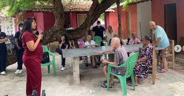 Acadêmicos de Odontologia da FAESF promovem ação educativa em saúde bucal para idosos.(Imagem:Reprodução/Instagram)