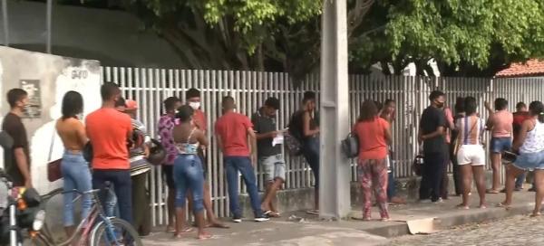 Último dia para regularizar título de eleitor provoca filas em fórum de Floriano.(Imagem:TV Clube)