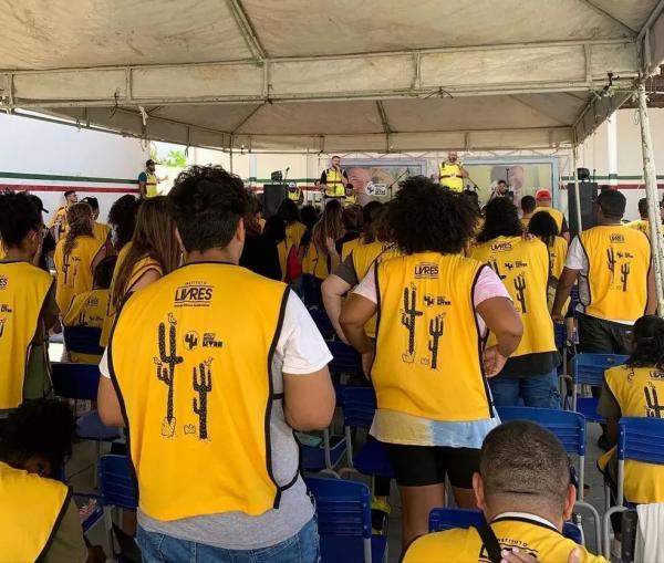 Instituto Livres reúne voluntários de todo o Brasil em ações sociais em comunidades rurais do Piauí.(Imagem:Reprodução/Redes Sociais)