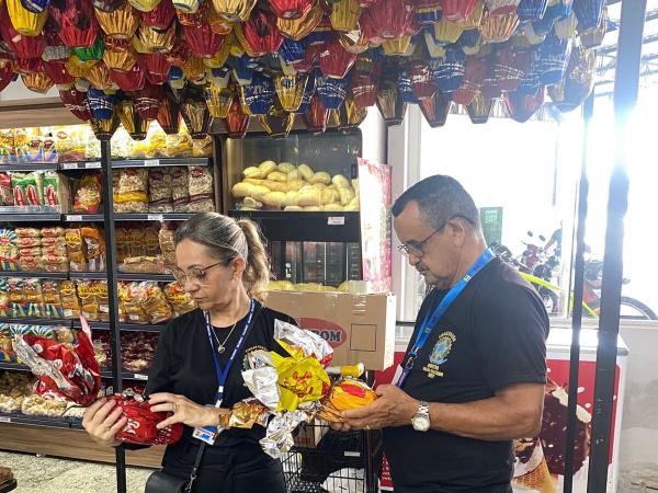 A&ccedil;&atilde;o analisou itens t&iacute;picos da Semana Santa e identificou irregularidades em alimentos como a&ccedil;&uacute;car, leite em p&oacute; e biscoitos.(Imagem:Ascom Imepi)