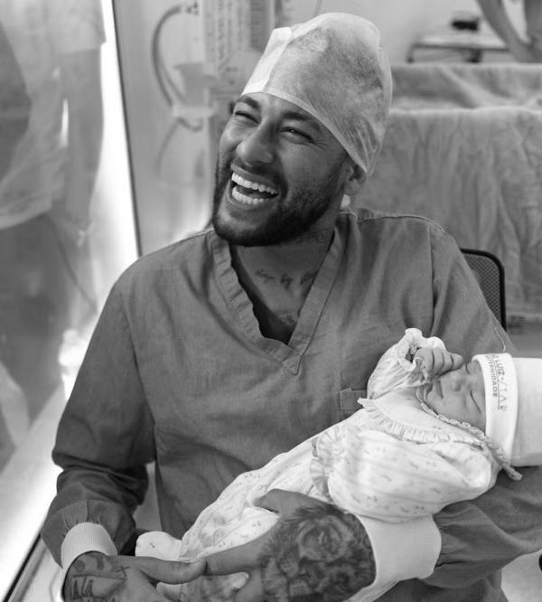 Bruna Biancardi divide as primeiras fotos de Mel, sua segunda filha Neymar.(Imagem:Instagram )