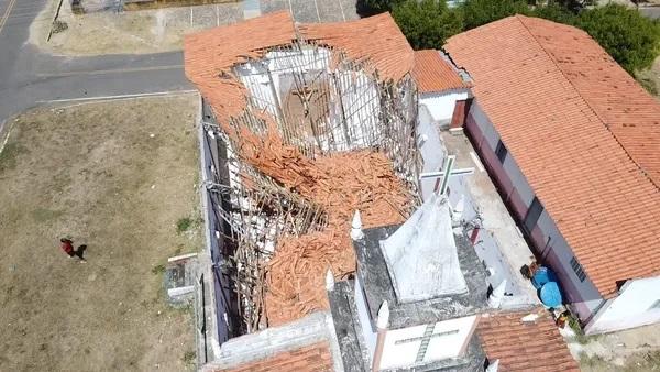 Telhado de igreja desaba após reforma em Curralinhos, no Piauí.(Imagem:Diaconia de São Raimundo Nonato)