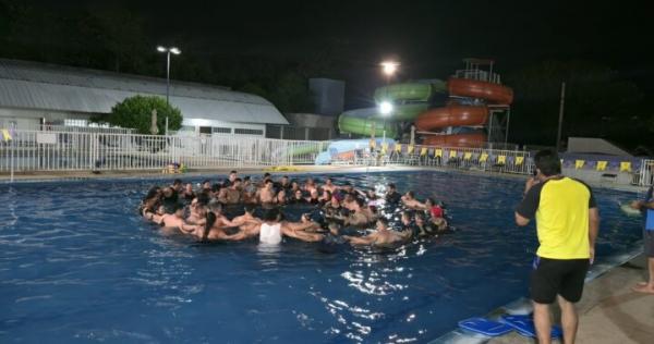 Capoterapia aquática movimenta Sesc Beira Rio e incentiva hábitos saudáveis.(Imagem:Divulgação)