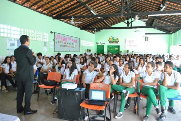 CETI Fauzer Bucar recebe projeto sobre Direito Constitucional nas Escolas.(Imagem:FAESF)