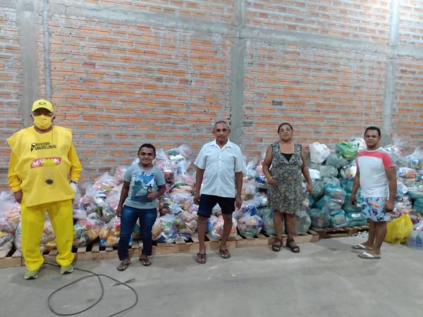 Live solidária com Os Meninos de Barão arrecadou 3 toneladas de alimentos para doação.(Imagem:FlorianoNews)
