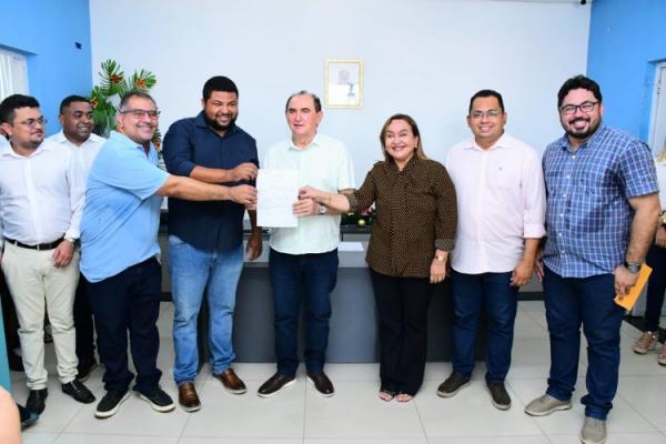 Educação: assinadas ordens de serviço para reforma e ampliação de quatro escolas da rede municipal. (Imagem:Secom)