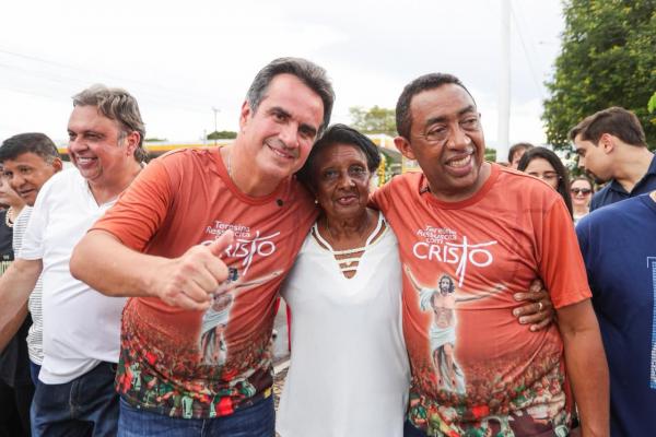  No Domingo de P&aacute;scoa, Joel e Ciro participam de prociss&atilde;o no meio da multid&atilde;o no Centro de Teresina(Imagem:Ascom)