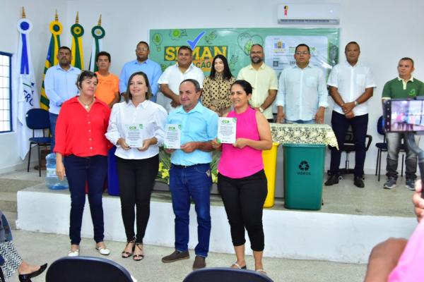 Vereadores acompanham premiação de projetos ambientais realizados em Floriano(Imagem:Reprodução)