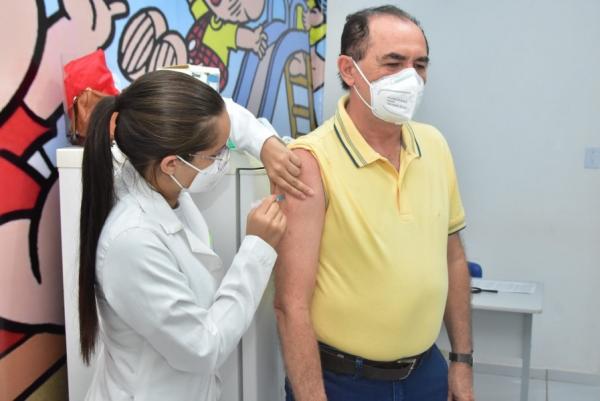 Floriano inicia vacinação de idosos de 64 anos contra Covid-19(Imagem:SECOM)