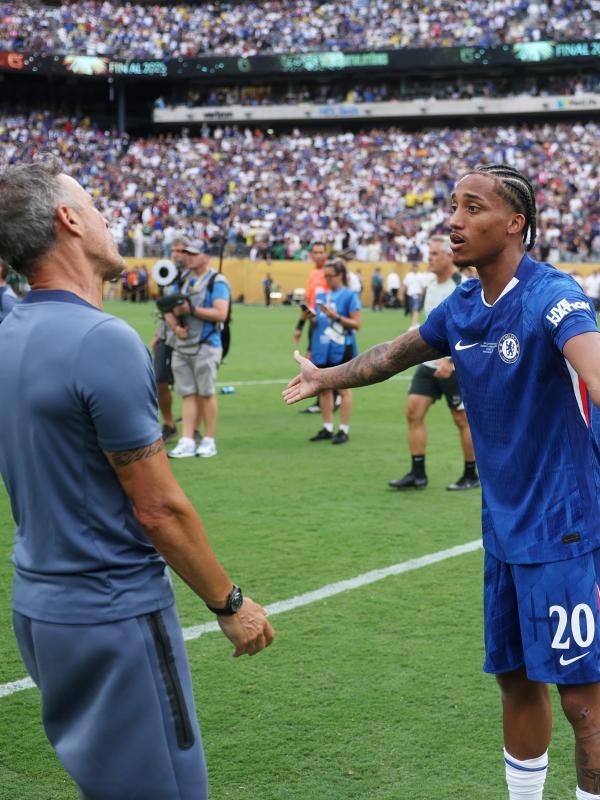 Luis Enrique pode ser punido por confusão com João Pedro em final do Mundial(Imagem:Reprodução)