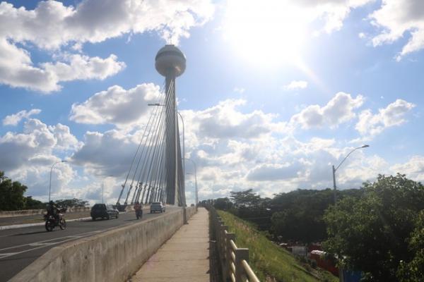 Ponte Estaiada Mestre João Isidoro França, em Teresina. Capital tem previsão máxima de 38º nesta terça-feira (1).(Imagem:Lucas Marreiros/G1)