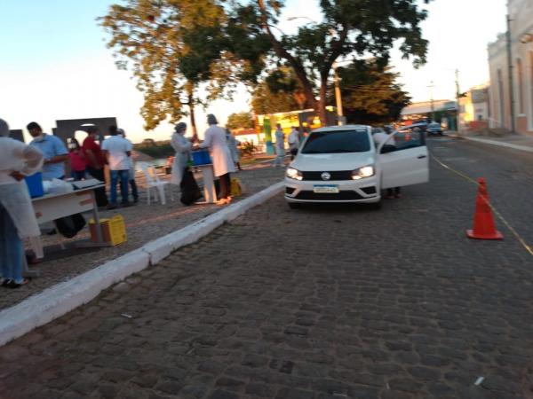 Drive-thru de vacinação contra gripe foi realizado no Cais do Porto em Floriano(Imagem:FlorianoNews)