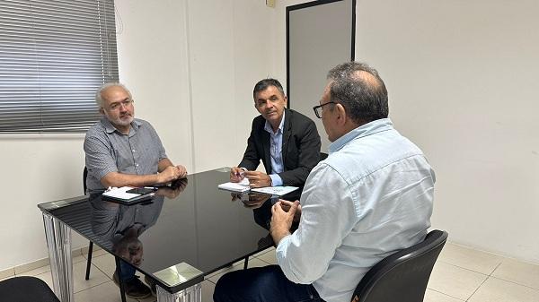 Seduc dialoga sobre a concessão de bolsas para estudantes com representantes da FAPEPI.(Imagem:Divulgação)